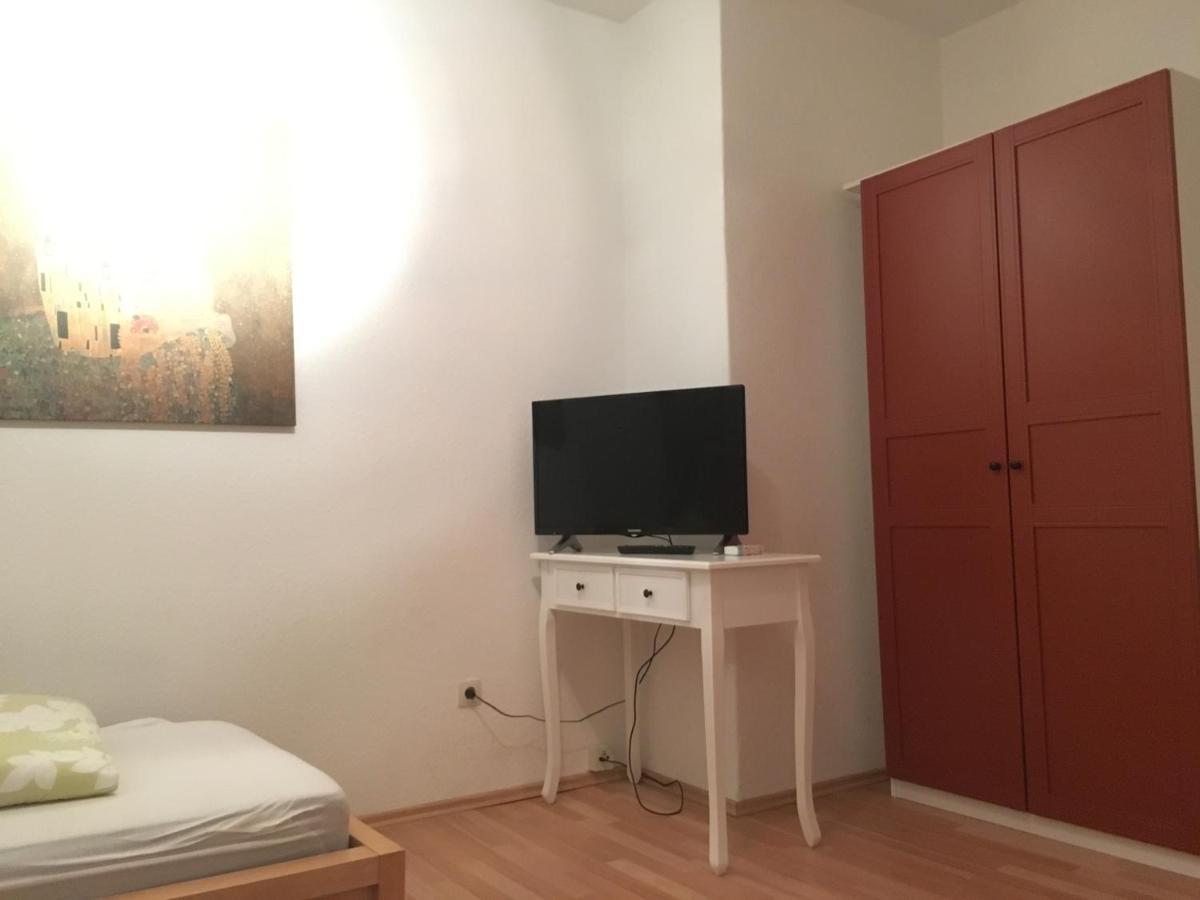 Messe Zu Fuss Apartment Hannover Exterior photo